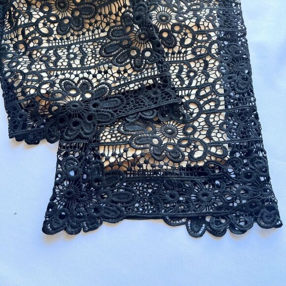 GUESS BLACK BEIGE CROCHET LACE CROPPED JUMPSUIT - 4 - Picture 6 of 8